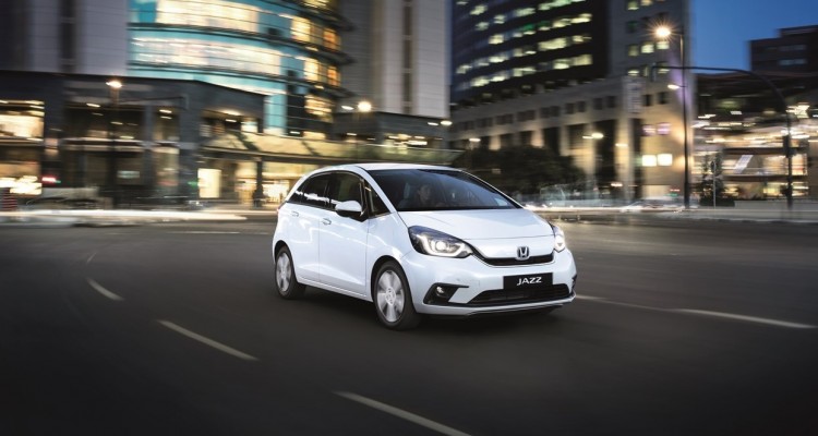 Honda Jazz e:HEV, una nuova compatta per la mobilità ibrida