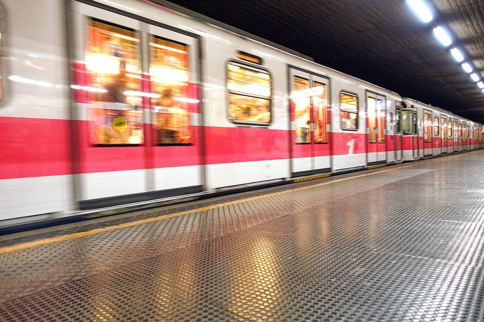 Milano, Atm: crolla traffico passeggeri, garantito 75% del servizio sull'intera rete