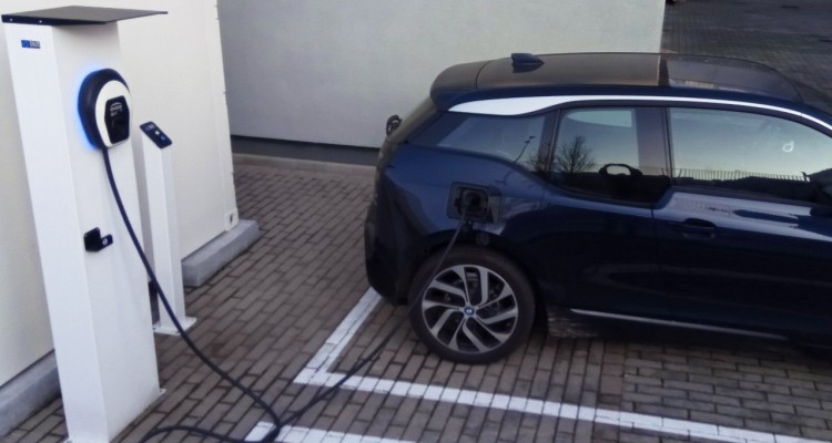 Auto elettriche, ricerca: il passaggio è già possibile ed è conveniente