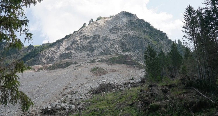 Maltempo: 9 comuni su 10 a rischio frane