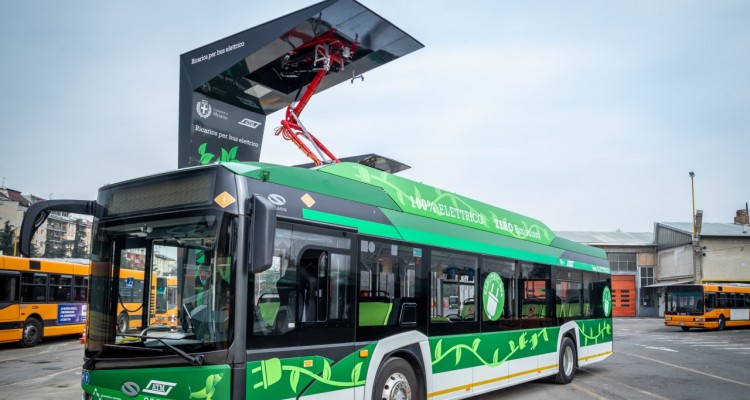 Milano: installati i primi charger hi-tech per la ricarica wireless dei bus elettrici