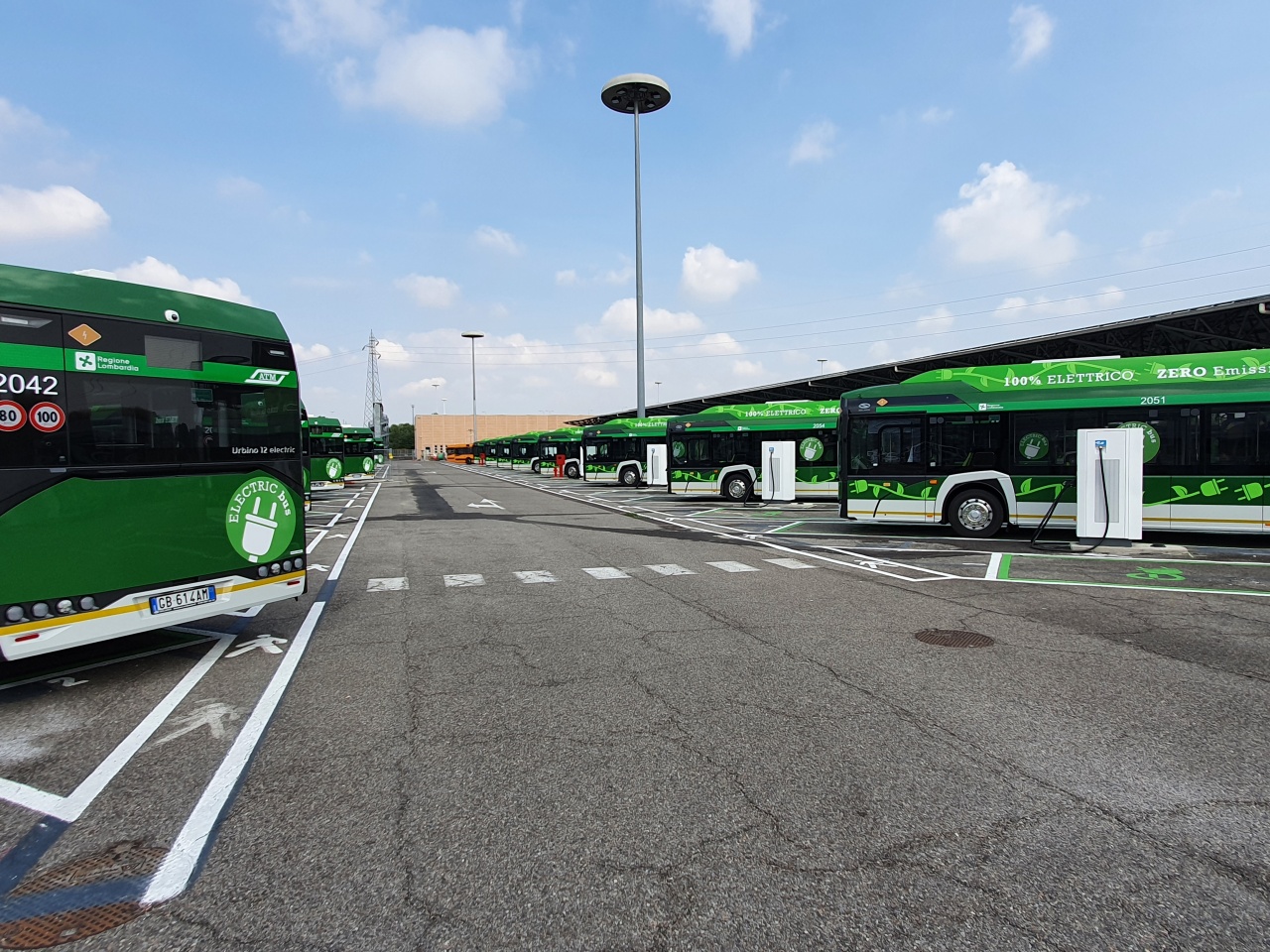 Milano: i sistemi di ricarica ABB al cuore del deposito di e-bus dell'ATM