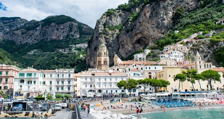 Turismo green, la prima ElettraCity conquista Amalfi