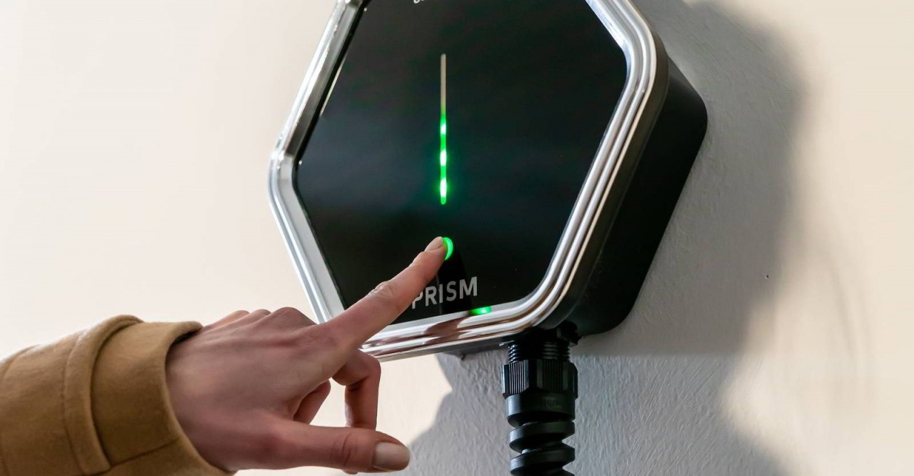 Prism Solar: il caricatore universale per veicoli elettrici si arricchisce con il Servizio Horeca