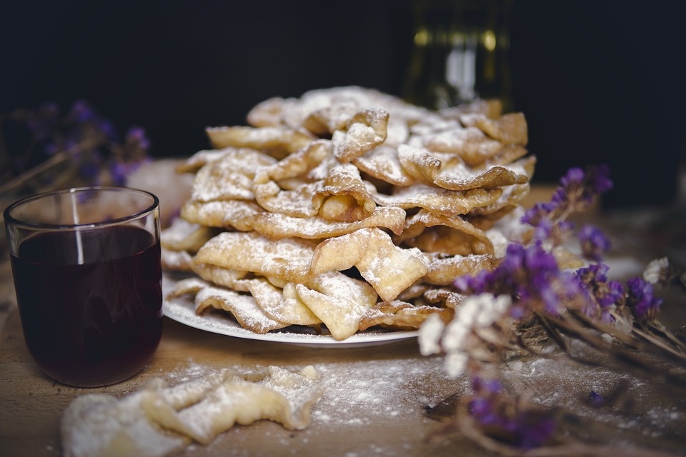 Carnevale: spesi 200 mln in dolci, presenti in 2 tavole su 3