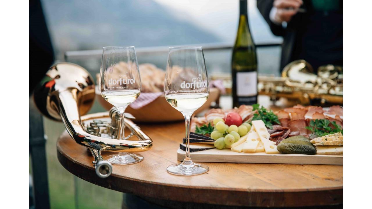 Tirolo in festa a fine estate: appuntamenti con il vino e con la tradizione