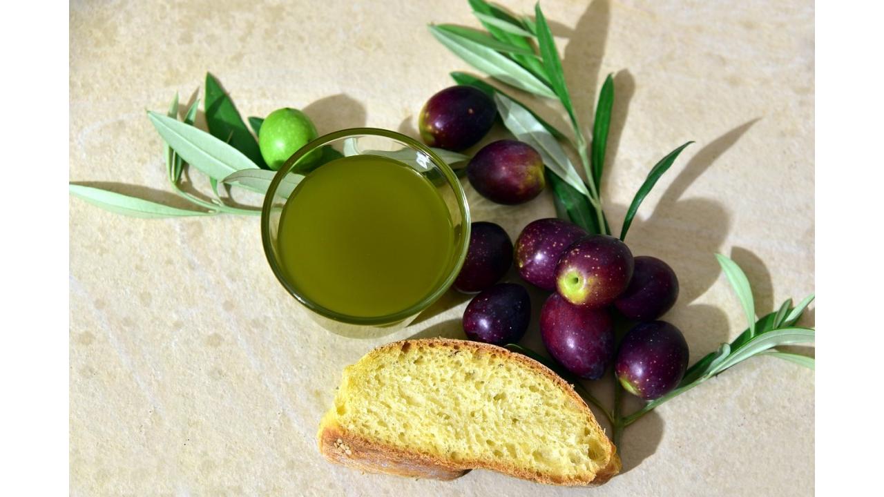 Expo: da gennaio a luglio vola l’export di olio d’oliva (€1,9 miliardi e +61% in valore)