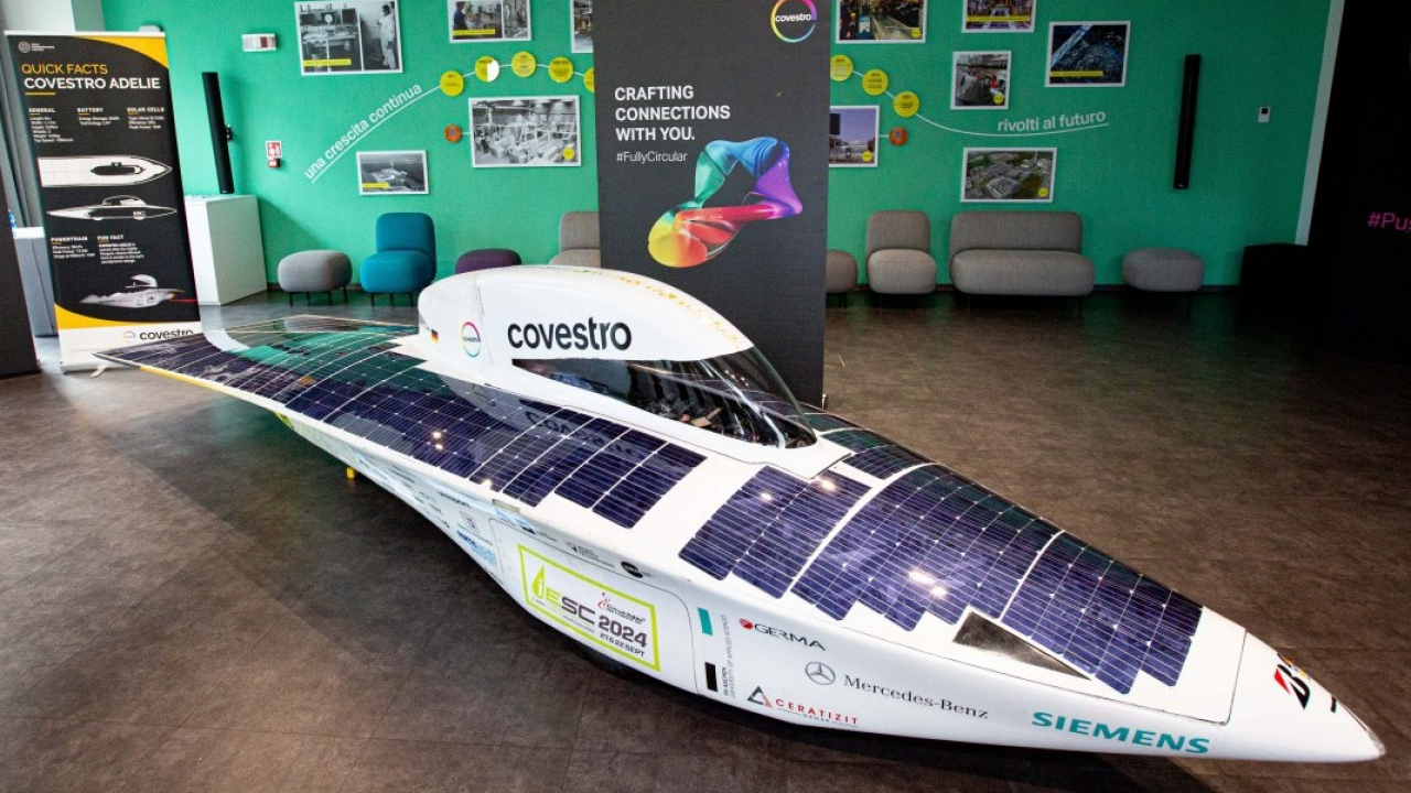 Covestro: nasce Adelie l’auto a energia solare progettata dal team Sonnewagen dell’Università di Aquisgrana