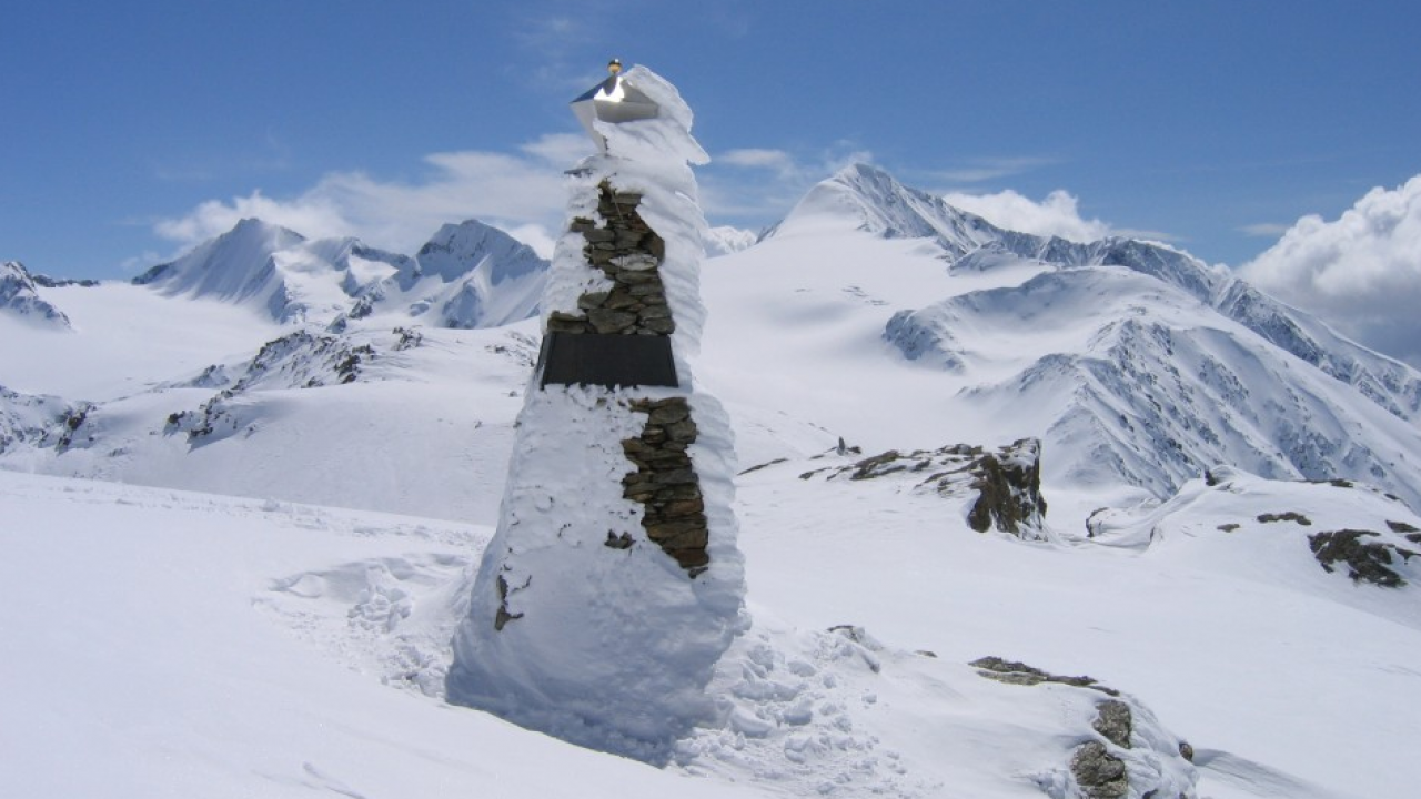 Alpin Arena Senales e la grotta di ghiaccio